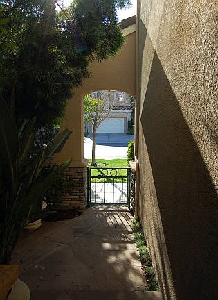 3rd image of 5433 Manderston Dr
