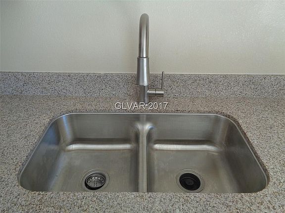 4th image of 6109 Granada Cir