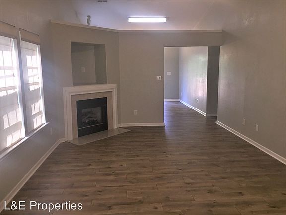 2nd image of 216 Brookstone Dr