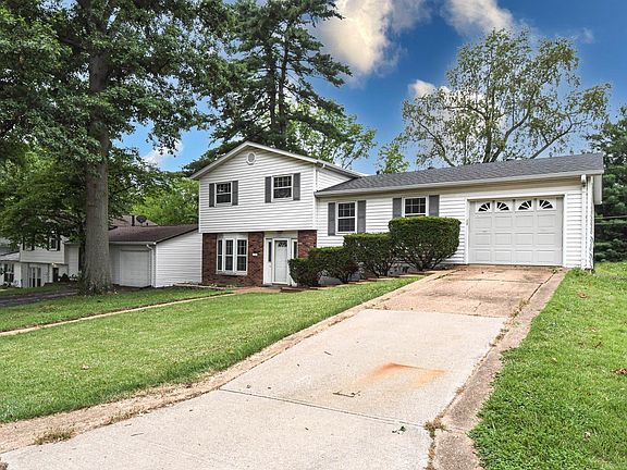 5th image of 3229 Bristol Hall Dr