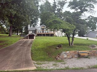 2139 S Shore Acres Rd, Soddy Daisy, TN 37379