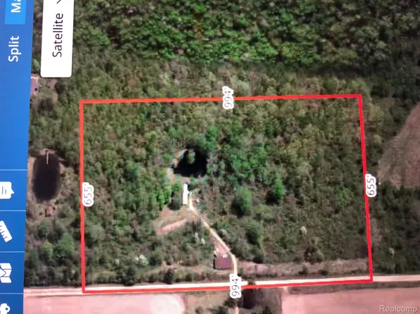 1647 S Plain Rd, Caro, MI 48723