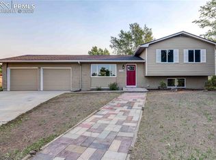 7205 Hermits Holw, Colorado Springs, CO 80911