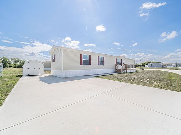 Exterior Image-19-Clayton C99 Camelot Village