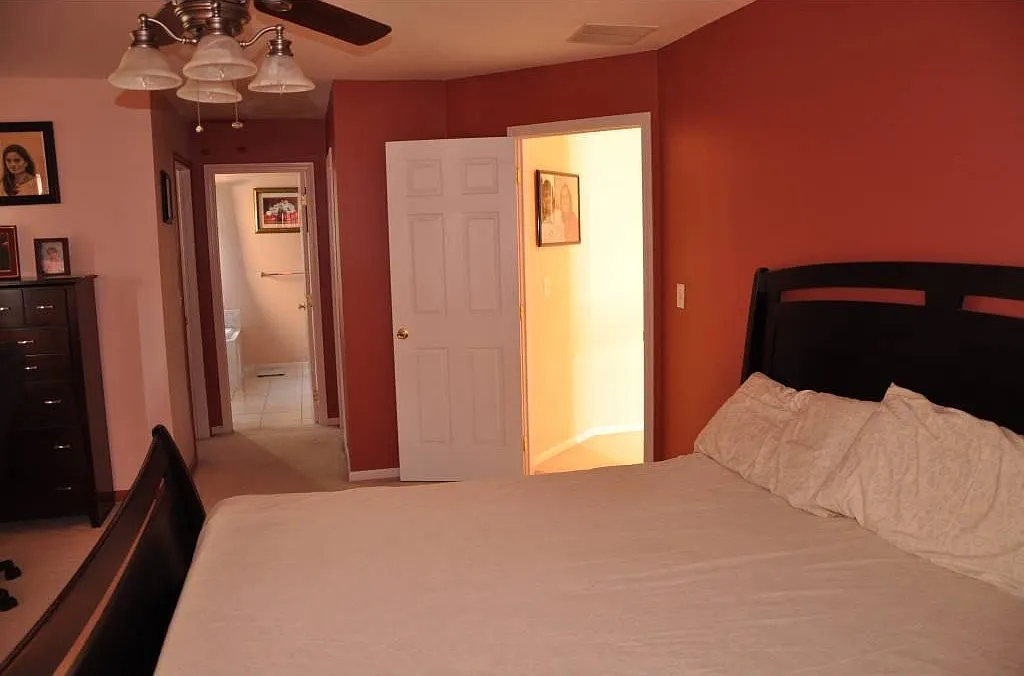4 bed, 2.5 bath, 1662 sqft, $2,600 — Photo 4