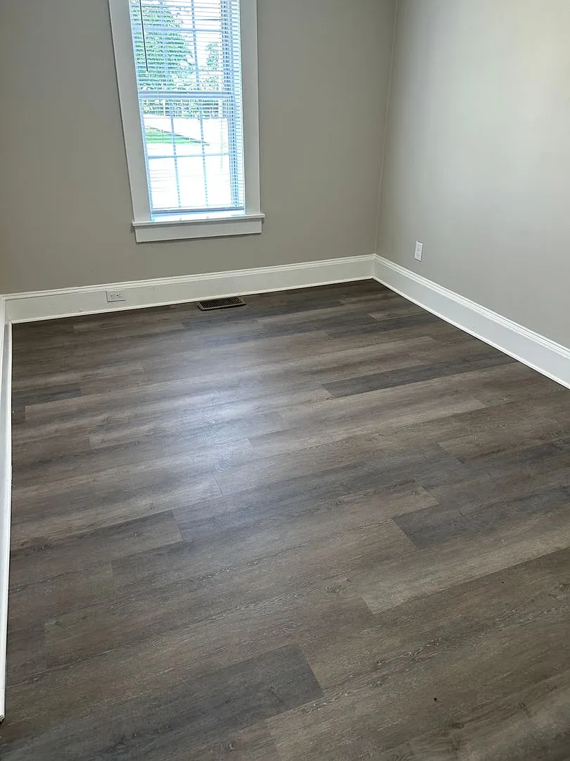 400 W 25th Street — Photo 3