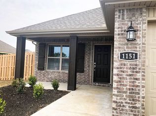 1151 Rosemary St, Centerton, AR 72719