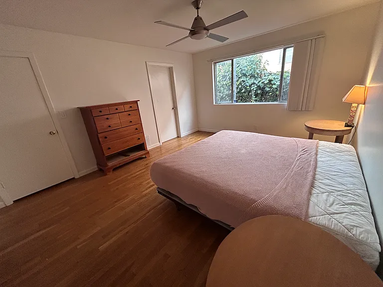 326 San Vicente Blvd #J — Photo 11