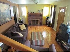 3rd image of 34 Albert St