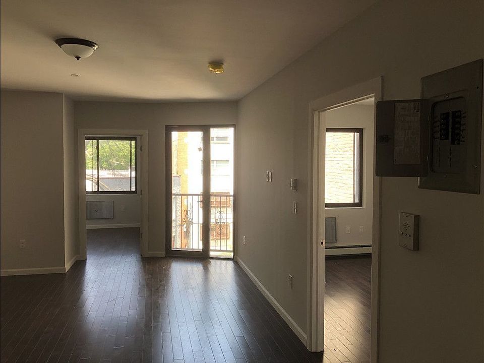 2nd image of 1817 University Ave APT 2B