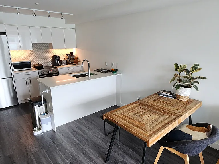 212 E 28th Ave — Photo 18