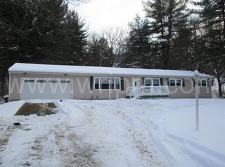 21 Dormay Ln, Troy, NY 12182