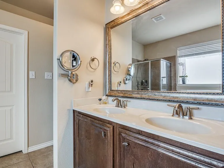 1407 Country Creek Trl — Photo 13
