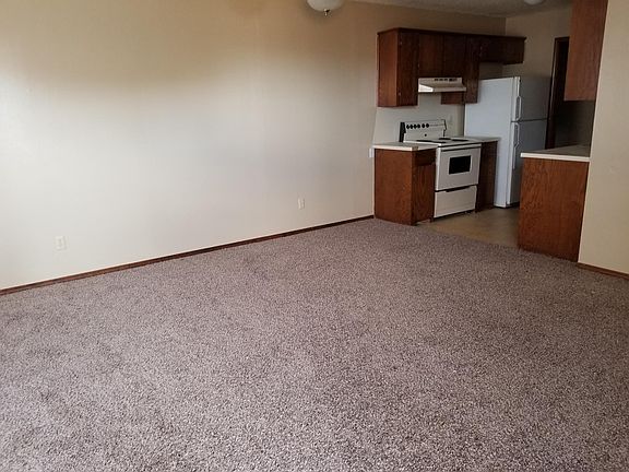 4th image of 7945 NW Crossland Cir
