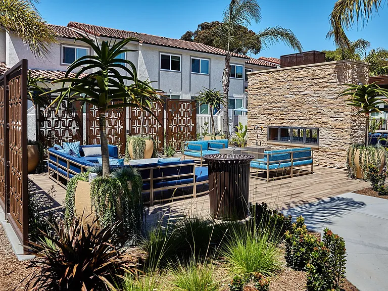 Surfside Villas — Photo 2