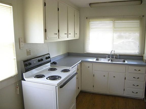 2nd image of 3132 Bulah Ave