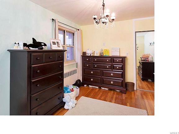 5th image of 854 Palisade Ave