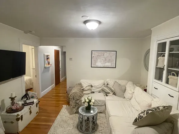 764 E 8th St, South Boston, MA 02127