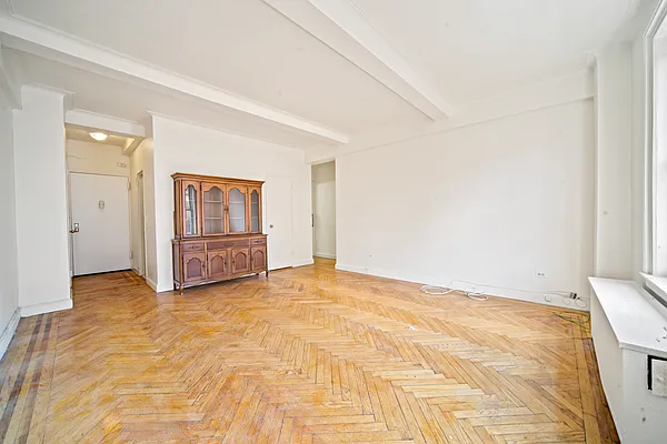 Rented by Bond New York | media 3