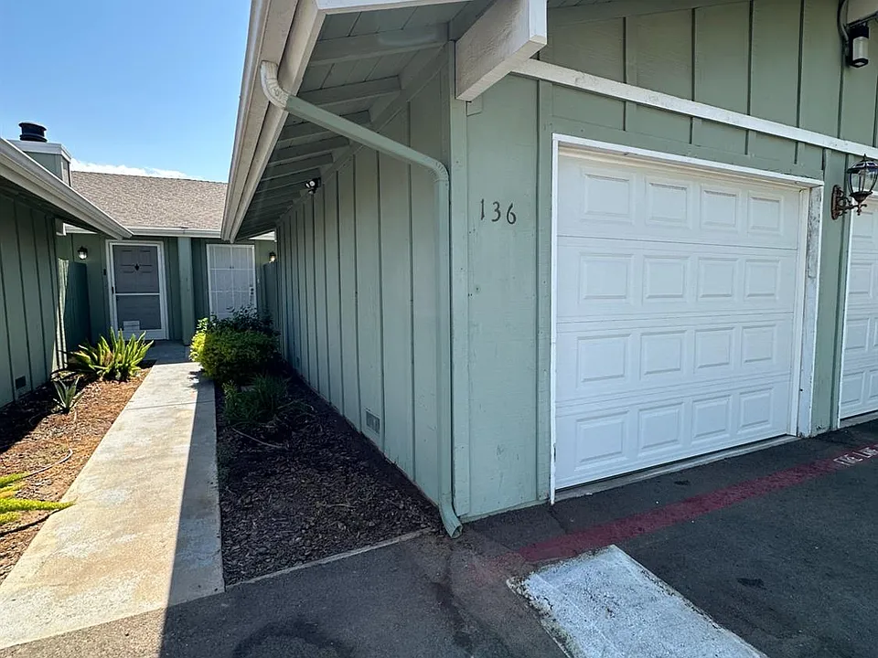 297 E Bullard Ave #136