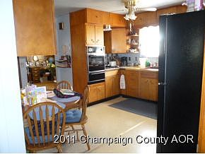 4th image of 628 E 8th St #1