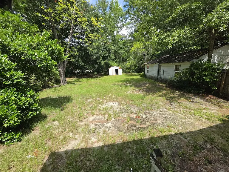 413 N Magnolia St — Photo 15
