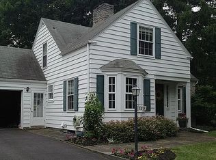 129 Orvilton Dr, Syracuse, NY 13214