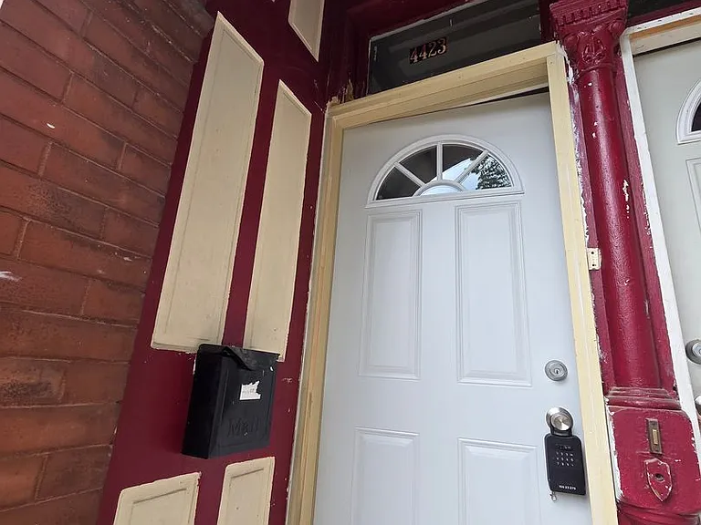 4421 Pennsylvania Ave — Photo 2