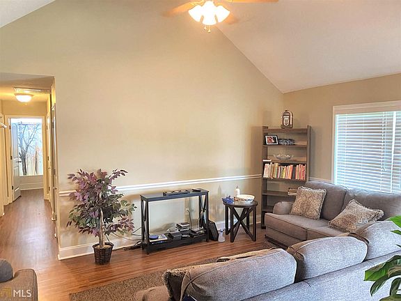 4th image of 9046 Whispering Pines Blvd