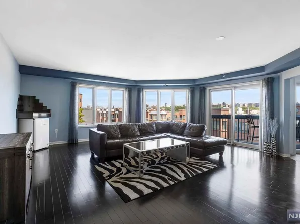 502 Rutledge Ct Unit 502, Edgewater, NJ 07020