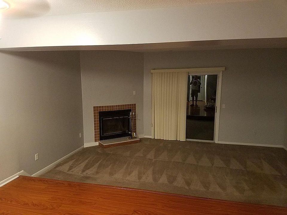 2nd image of 2266 Rockspring Rd APT 2