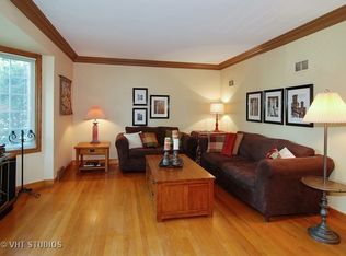 1357 Highridge Pkwy, Westchester, IL 60154
