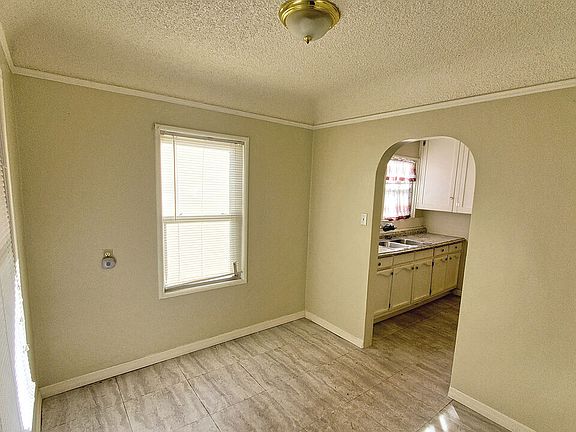 3rd image of 7701 S Harvard Blvd