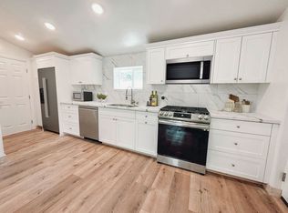 2425 Sarbonne Dr #3, Oceanside, CA 92054