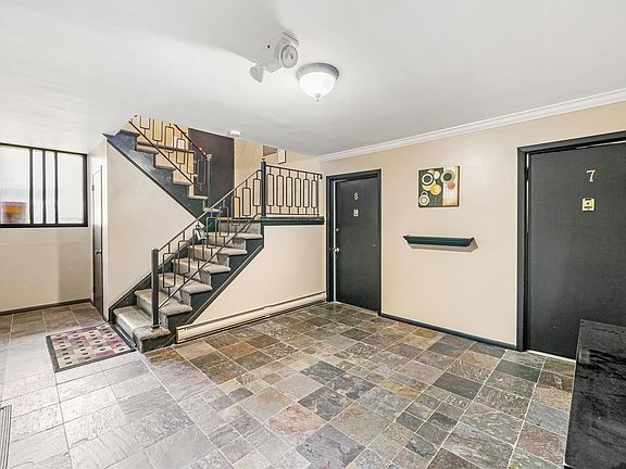 5th image of 12 Sheridan Ave APT 2