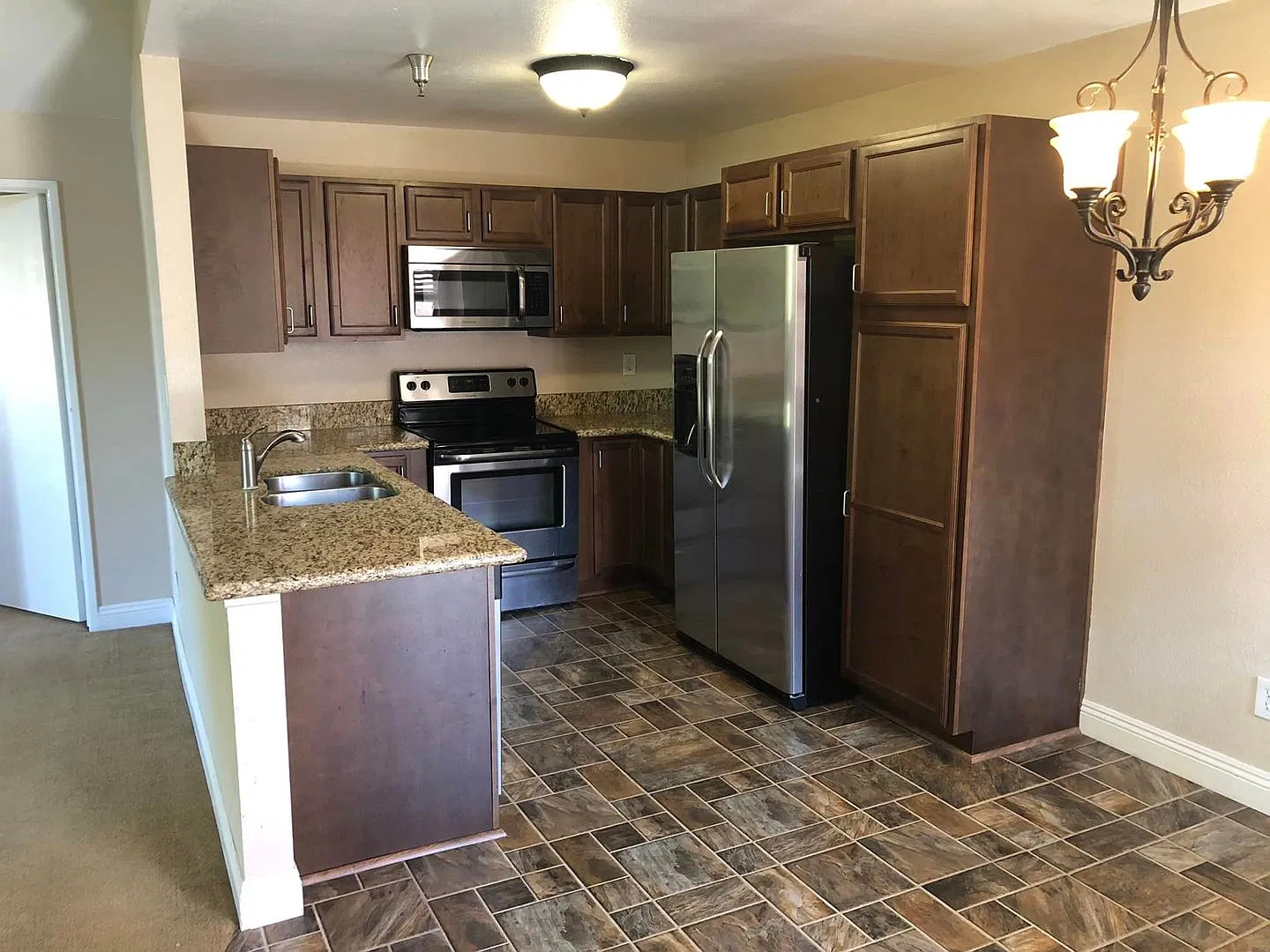 Single Level Rancho Bernardo Condo For Lease - Two Bedroom Suite — Photo 3