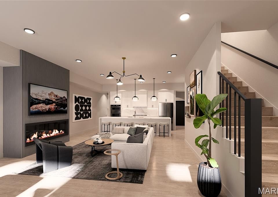 1st image of 1121 S Main St #112