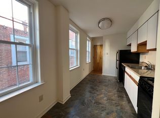 1332 Lombard St APT 2B, Philadelphia, PA 19147