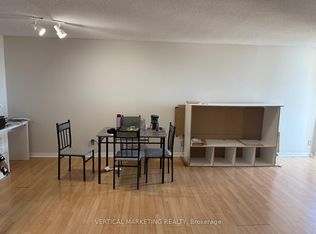 25 Trailwood Dr #2206, Mississauga, ON L4Z 3K9