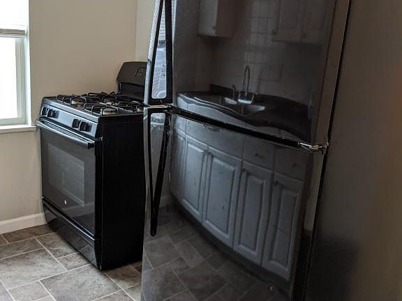 5th image of 37 Gahl Ter APT D
