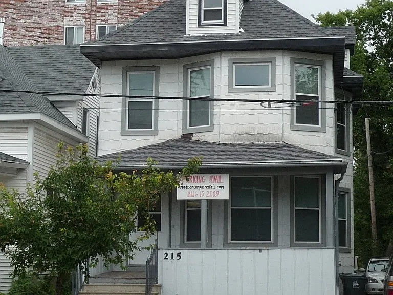 215 N Bassett St — Photo 1
