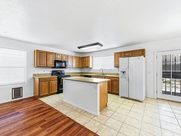2899 W White Canyon Rd — Photo 5