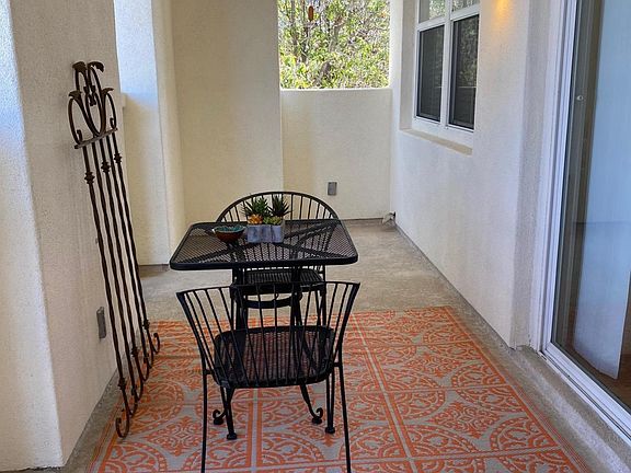 5th image of 147 S Garden St