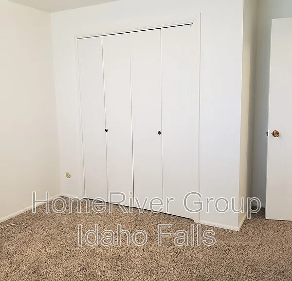 640 Hansen Ave #4 — Photo 10