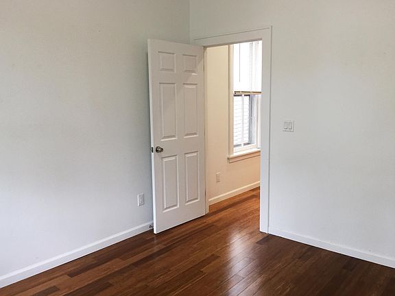 5th image of 31 S Eckar St