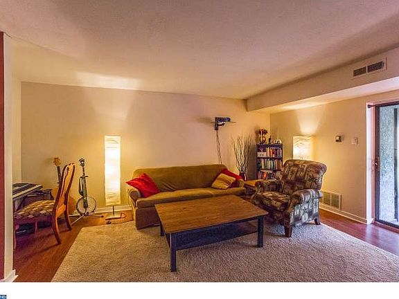 3rd image of 407 Shawmont Ave APT C