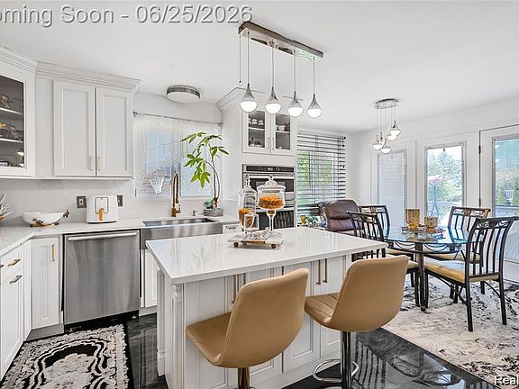 2nd image of 45400 William Ct