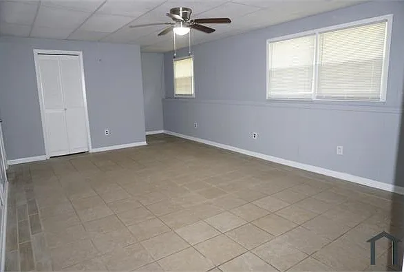 1303 Burbank Trl — Photo 31