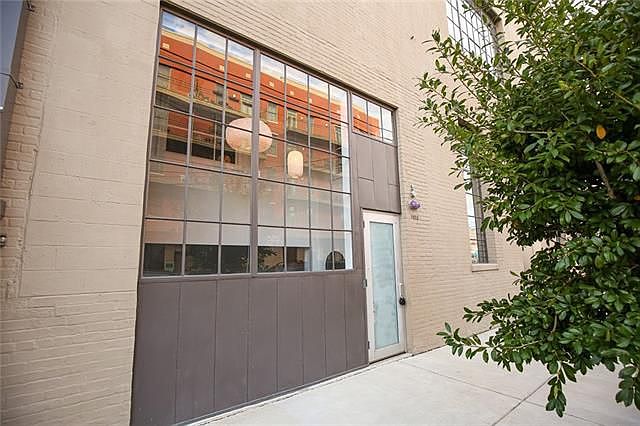 1st image of 1103 Tchoupitoulas St