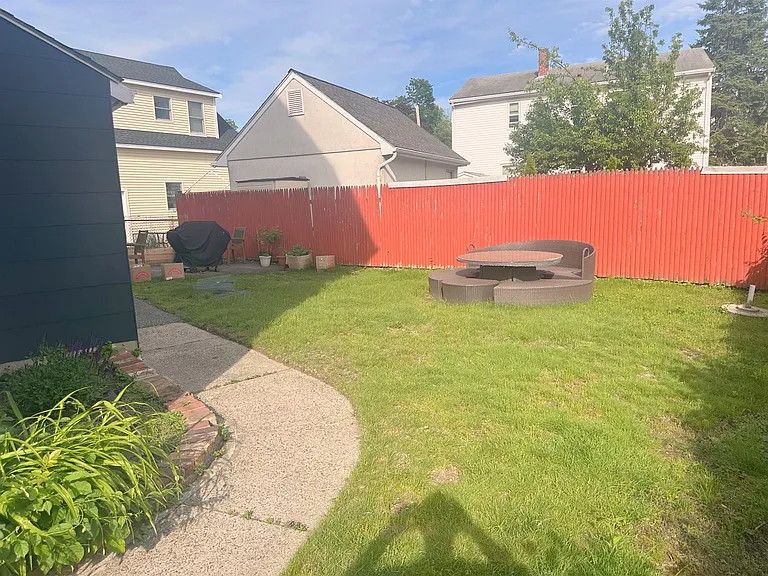 251 Arlington St #2 — Photo 15